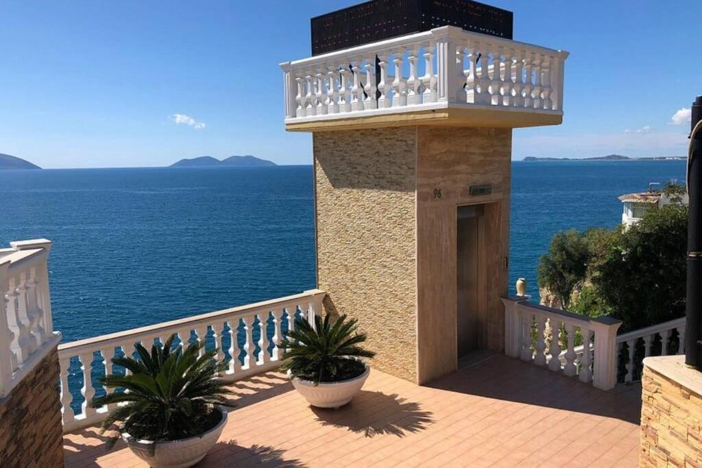 Beach * Vlorë